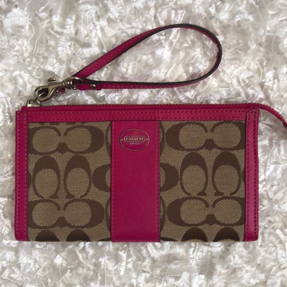 Coach Handbags - COACH WALLET WRISTLET